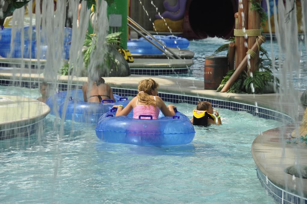 Big Splash Adventure Hotel And Indoor Water Park เฟรนช์ลิค ภายนอก รูปภาพ